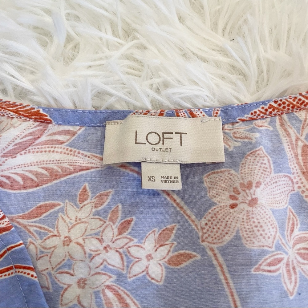 LOFT Outlet Peplum Blouse Top Botanical V-Neck XS Coastal Grandmother Spring - Picture 2 of 6